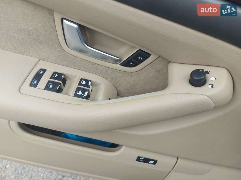 Седан Audi A8 2005 в Днепре