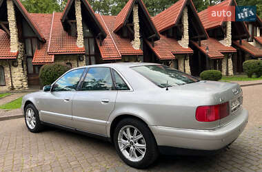 Седан Audi A8 2001 в 