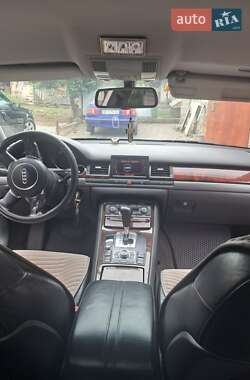 Седан Audi A8 2004 в 