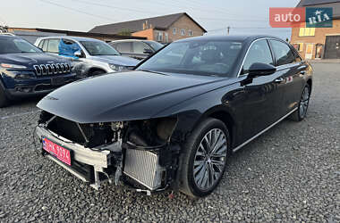 Седан Audi A8 2019 в Луцке