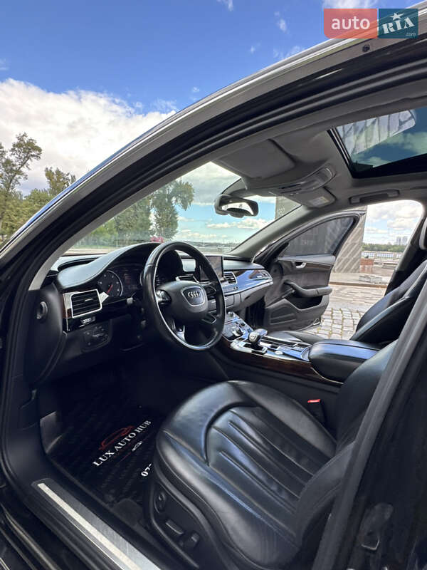 Седан Audi A8 2017 в Киеве