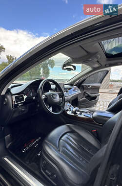 Седан Audi A8 2017 в 