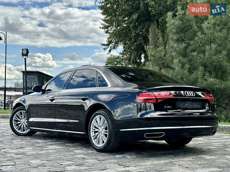 Седан Audi A8 2017 в Киеве