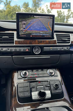 Седан Audi A8 2017 в 