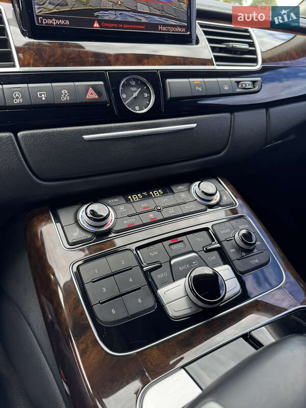 Седан Audi A8 2017 в Киеве