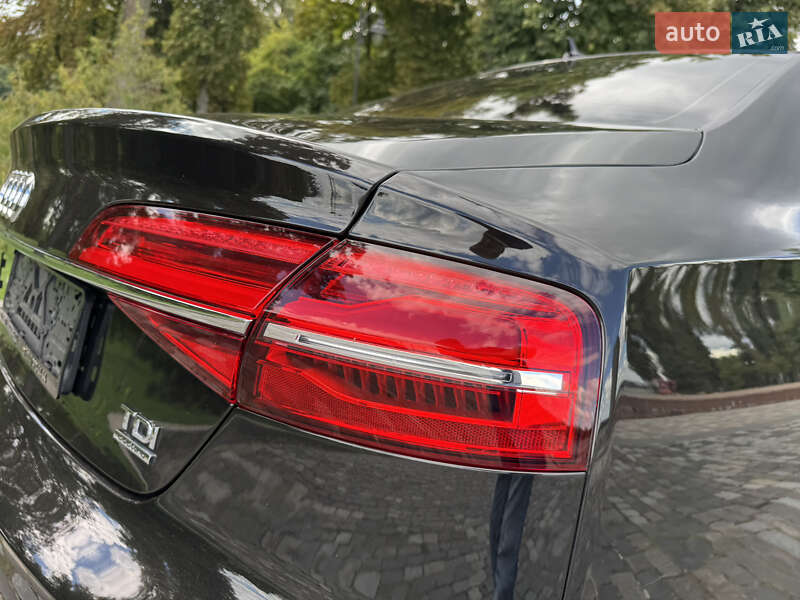 Седан Audi A8 2017 в Киеве