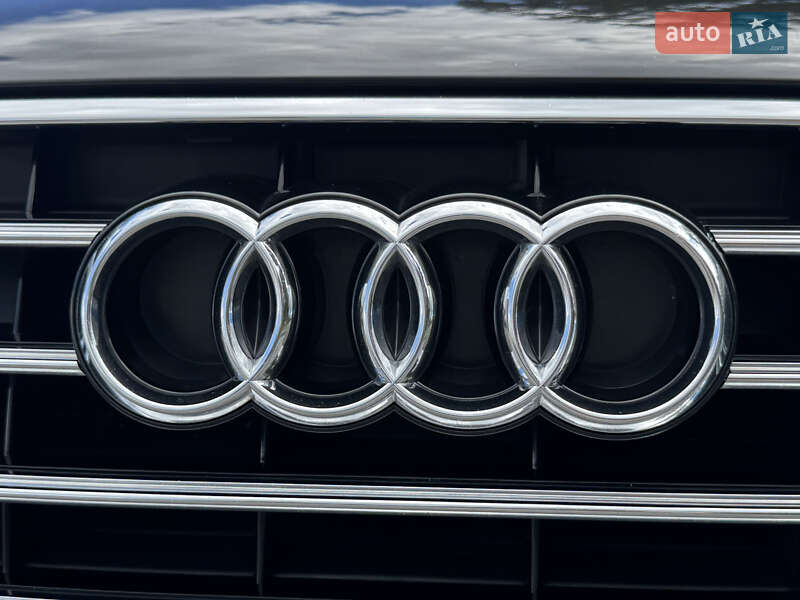 Седан Audi A8 2017 в Киеве