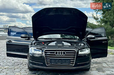 Седан Audi A8 2017 в 