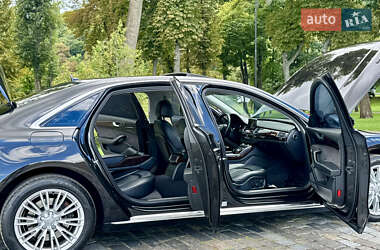 Седан Audi A8 2017 в 