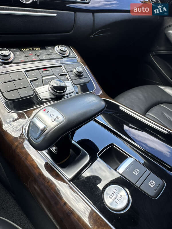 Седан Audi A8 2017 в Киеве