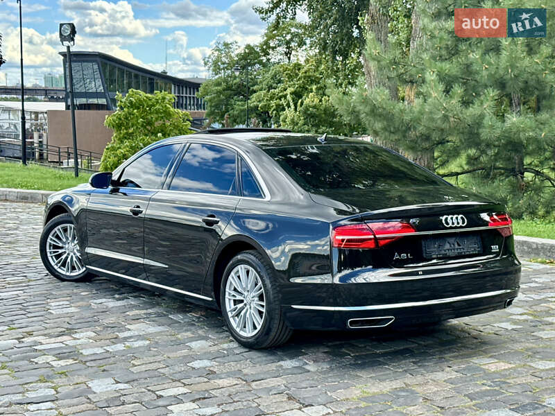 Седан Audi A8 2017 в Киеве