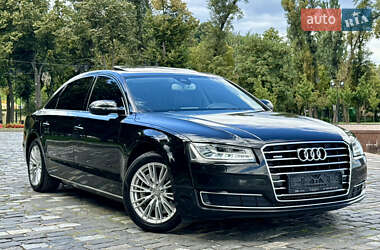 Седан Audi A8 2017 в 