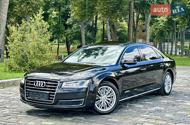 Седан Audi A8 2017 в 