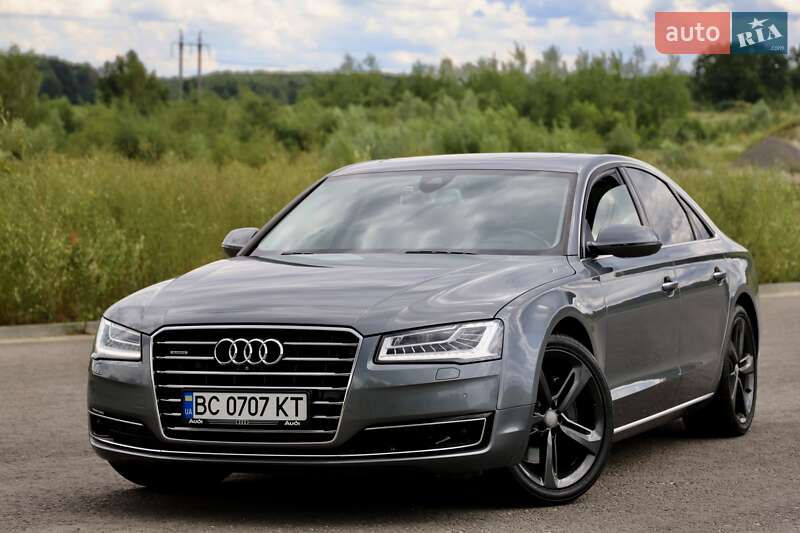 Седан Audi A8 2015 в Дрогобичі