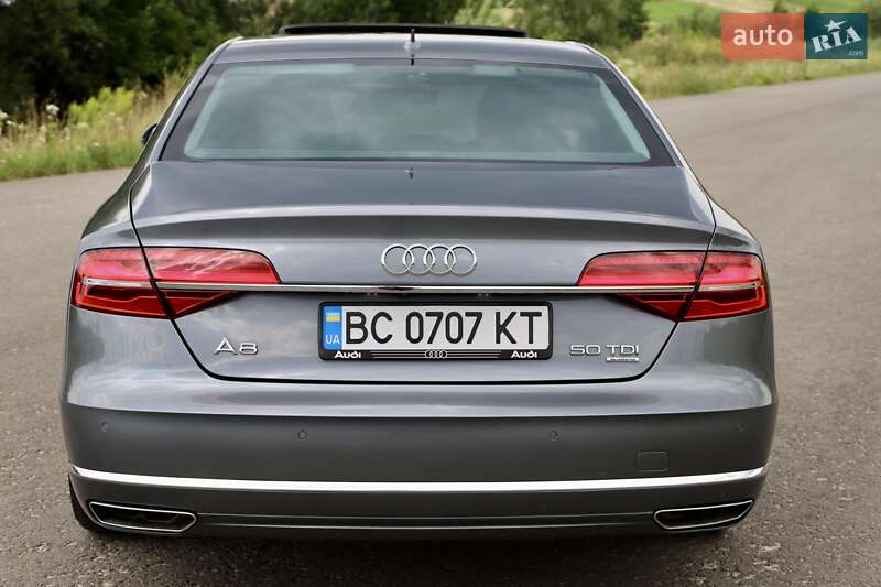 Седан Audi A8 2015 в Дрогобичі