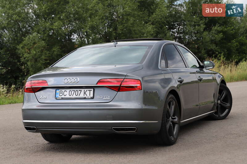 Седан Audi A8 2015 в Дрогобичі