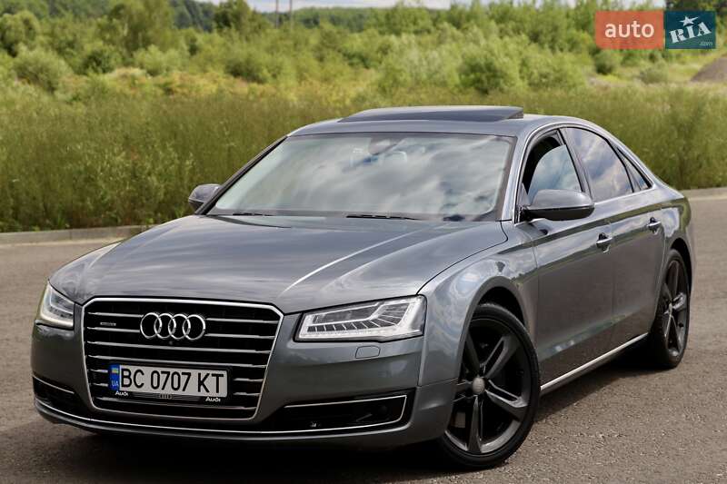 Седан Audi A8 2015 в Дрогобичі