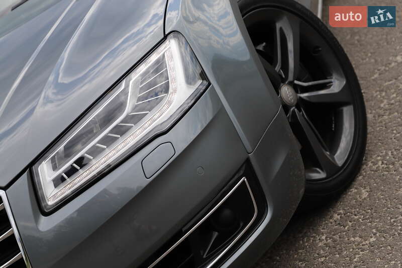 Седан Audi A8 2015 в Дрогобичі