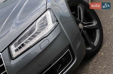 Седан Audi A8 2015 в 