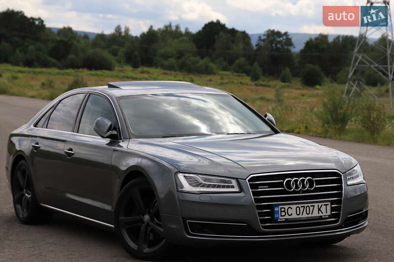 Седан Audi A8 2015 в Дрогобичі