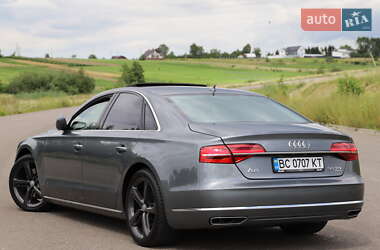 Седан Audi A8 2015 в Дрогобыче