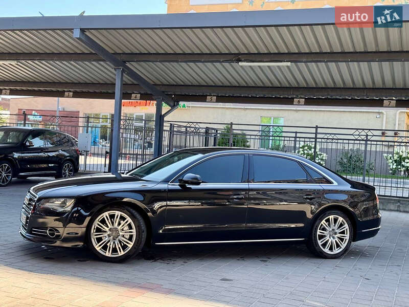 Седан Audi A8 2011 в Житомире