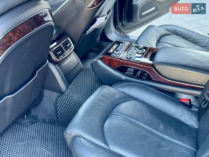 Седан Audi A8 2011 в Житомире