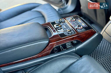 Седан Audi A8 2011 в 