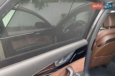 Седан Audi A8 2011 в 