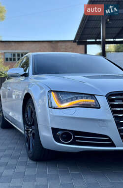 Седан Audi A8 2010 в 
