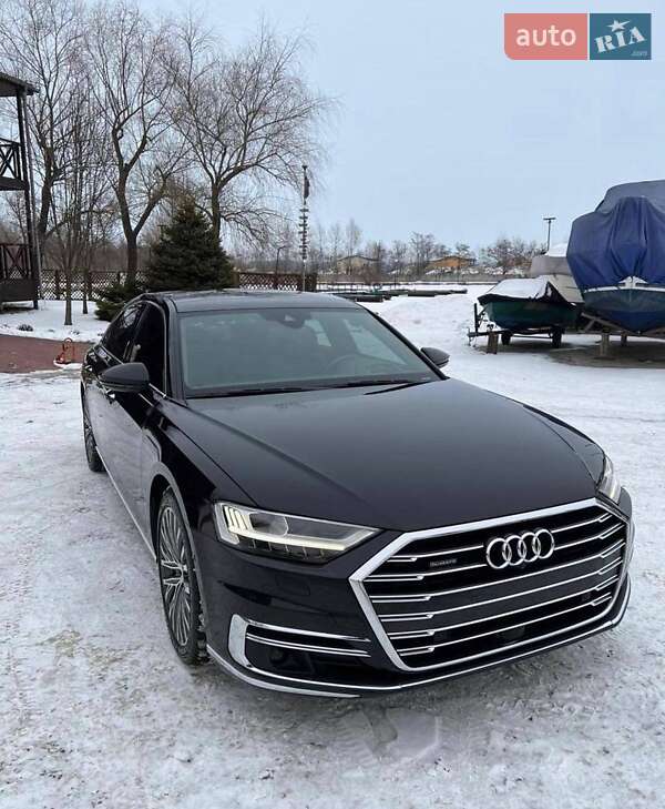 Седан Audi A8 2018 в 