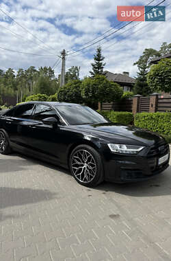 Седан Audi A8 2017 в 