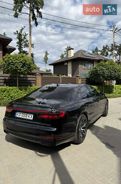 Седан Audi A8 2017 в 