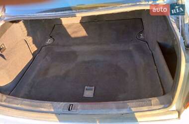 Седан Audi A8 2000 в 