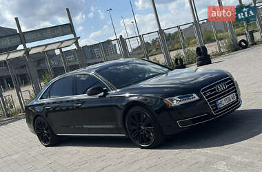 Седан Audi A8 2015 в 