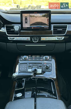 Седан Audi A8 2015 в 