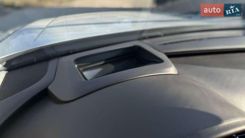 Седан Audi A8 2014 в Ивано-Франковске