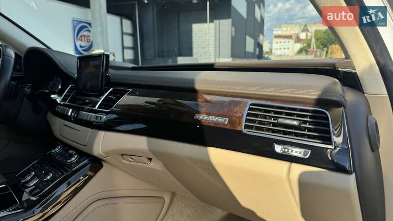 Седан Audi A8 2014 в Ивано-Франковске