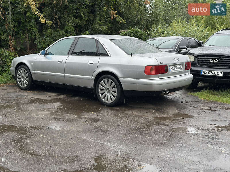 Седан Audi A8 1999 в 