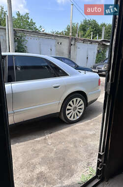 Седан Audi A8 1999 в 