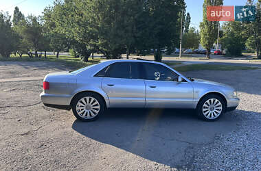 Седан Audi A8 1999 в 