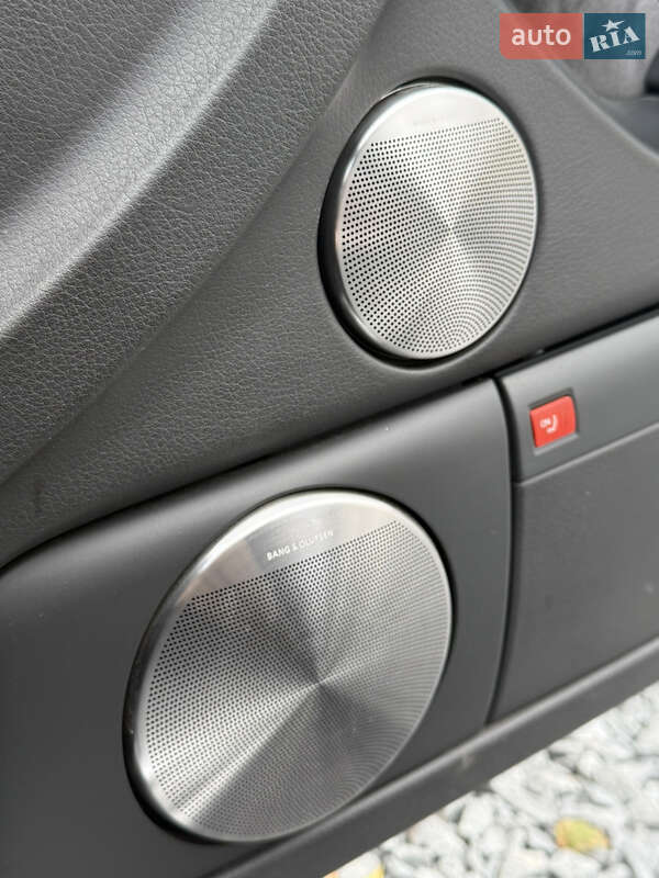 Седан Audi A8 2009 в Звягеле