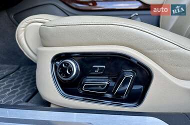 Седан Audi A8 2012 в 