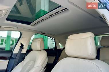 Седан Audi A8 2012 в 