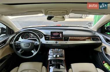 Седан Audi A8 2012 в 