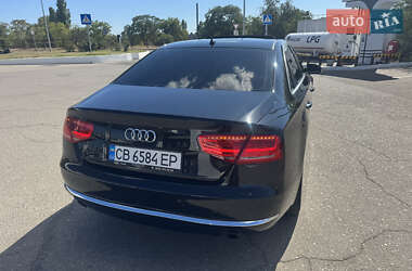 Седан Audi A8 2012 в 