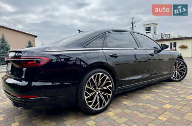 Седан Audi A8 2018 в 