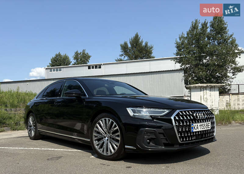 Седан Audi A8 2022 в Киеве