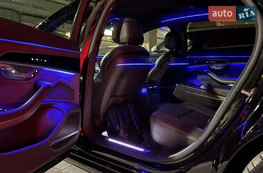 Седан Audi A8 2022 в Киеве