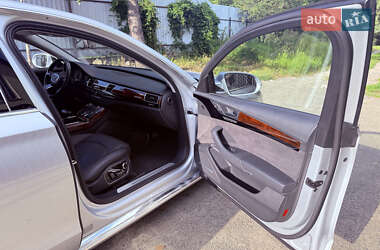 Седан Audi A8 2013 в 